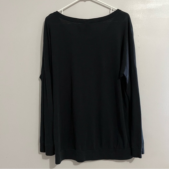 PINK Victoria's Secret Black Relaxed Long Sleeve Tee - Picture 4 of 5